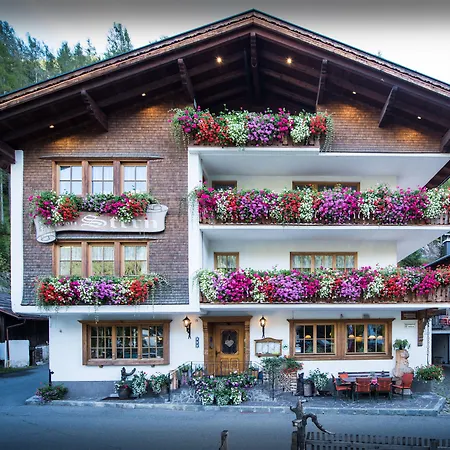 Hauserei Design & Kraeuterhotel Pensión Steeg