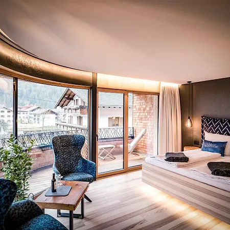 Hauserei Design & Kraeuterhotel Konukevi Steeg