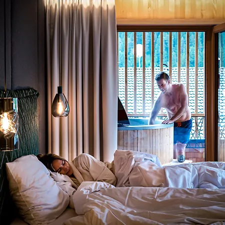 Konukevi Hauserei Design & Kraeuterhotel 4*