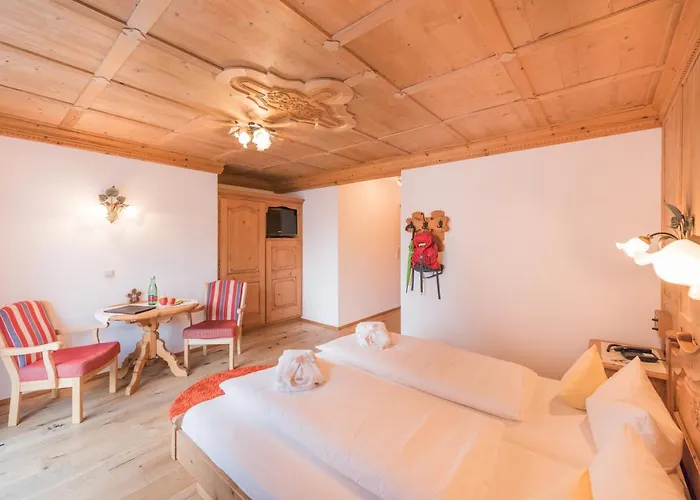 Hauserei Design & Kraeuterhotel 4* 스티그