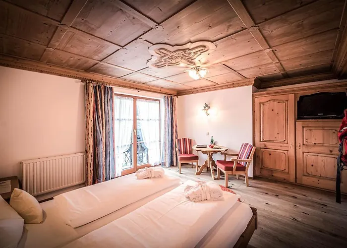 Hauserei Design & Kraeuterhotel 4* 스티그