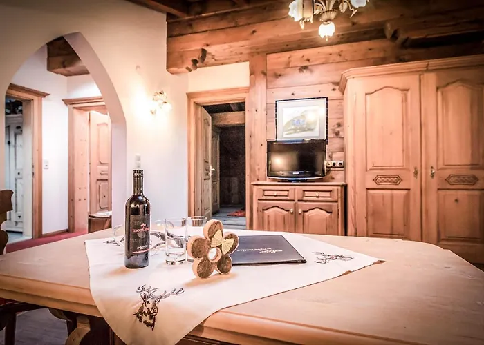 Hauserei Design & Kraeuterhotel 게스트하우스 스티그