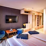 Hauserei Design & Kraeuterhotel 4* 施特格
