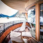 Hauserei Design & Kraeuterhotel 4*